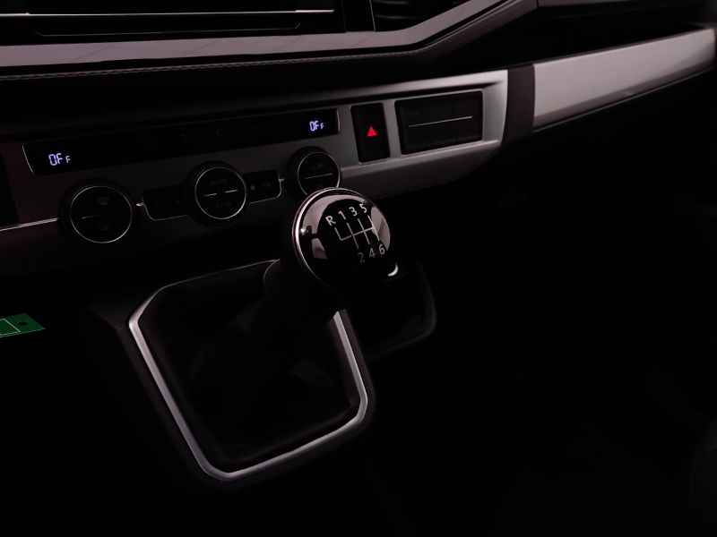 GuidiCar - VOLKSWAGEN INDUSTRIALI California 2023 California - California   BeachPC110 TDIA7 Usato